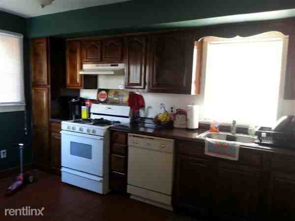 809 2nd Ave - Photo 3 of 6