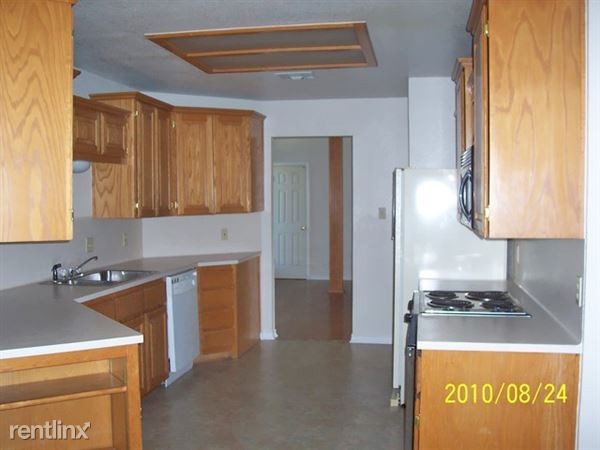 711 Paintbrush Dr - Photo 2 of 10
