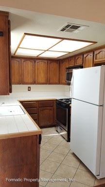 24049 Fir Ave - Photo 2 of 10