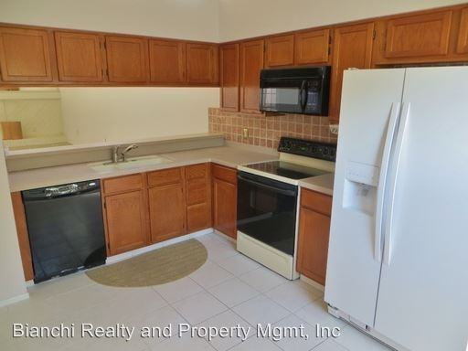 5549 Greyston St - Photo 2 of 14