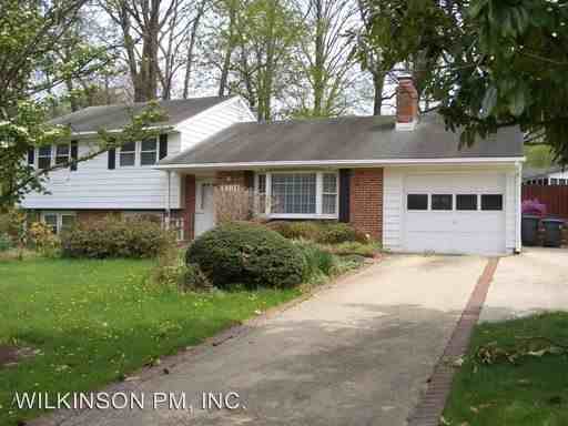 5221 Inverchapel Rd - Photo 3 of 16