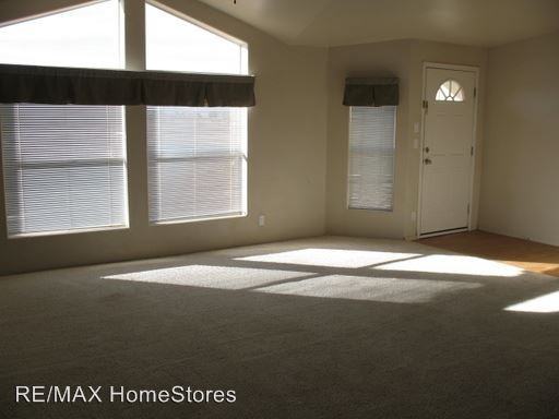 10453 E Autumn Ln - Photo 3 of 46