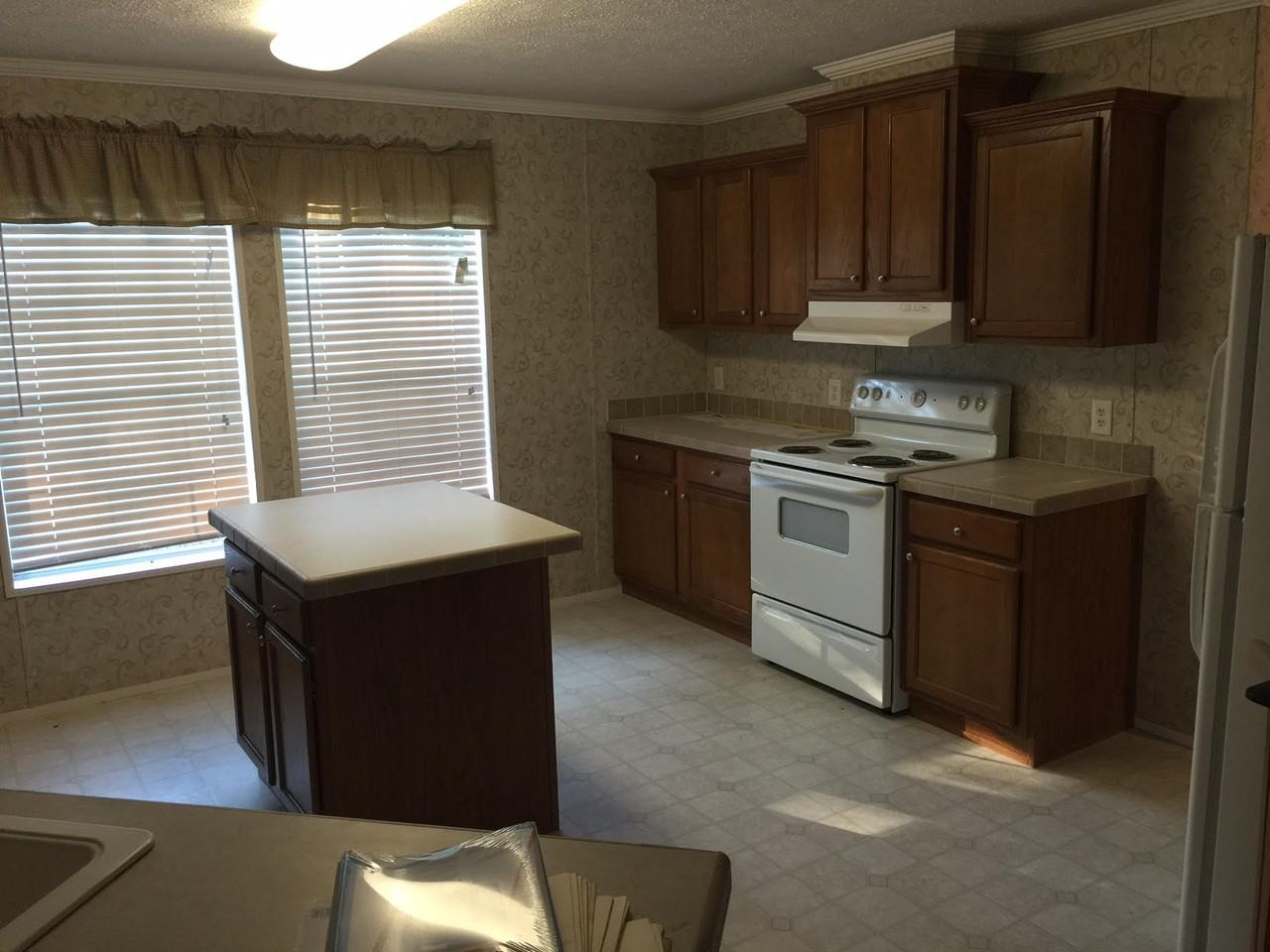 333 Smith Rd - Photo 3 of 18