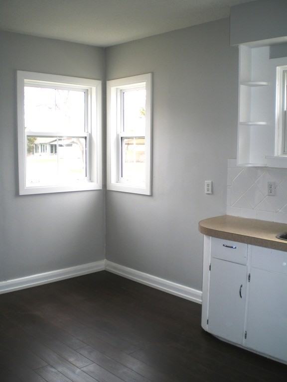 965 8 St S - Photo 3 of 6