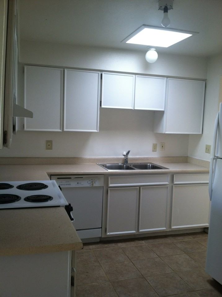 2143 N 2nd Ave - Photo 3 of 9