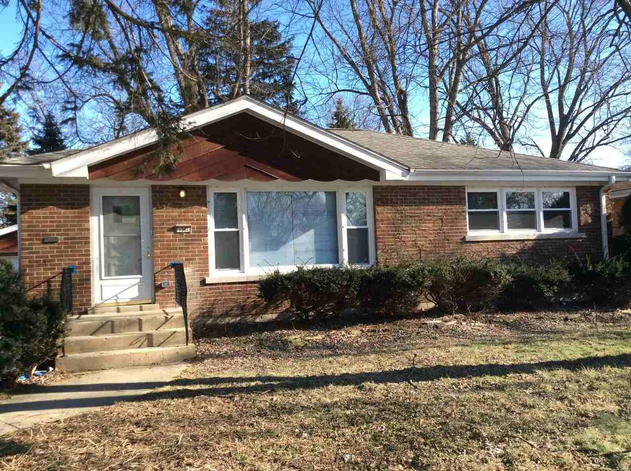 1367 Perry St - Photo 2 of 14