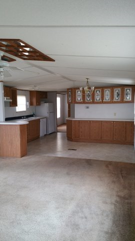 102 Iowa Dr - Photo 2 of 3