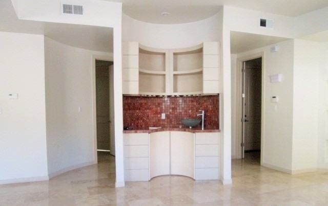 4560 N Stanton St - Photo 3 of 28