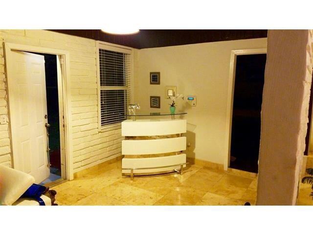 450 NW 125th St - Photo 3 of 8