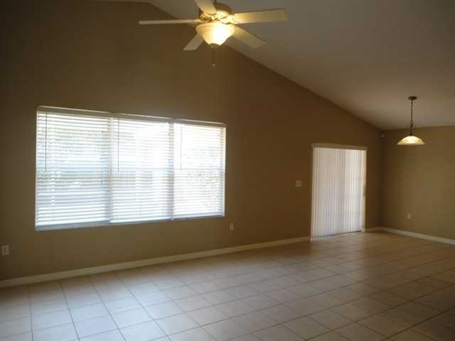 2722 Billingham Dr - Photo 2 of 14