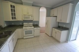 2748 Flagler Ct - Photo 2 of 4