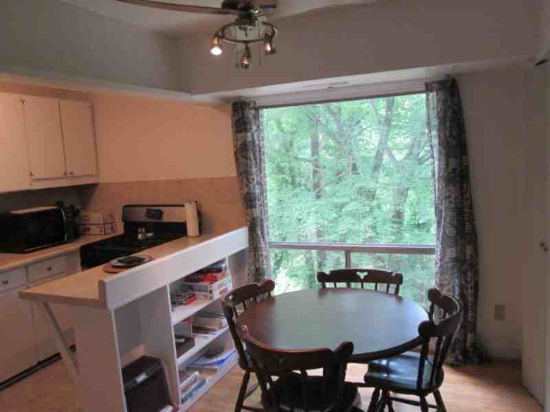 5232 Castlewood Rd - Photo 3 of 17