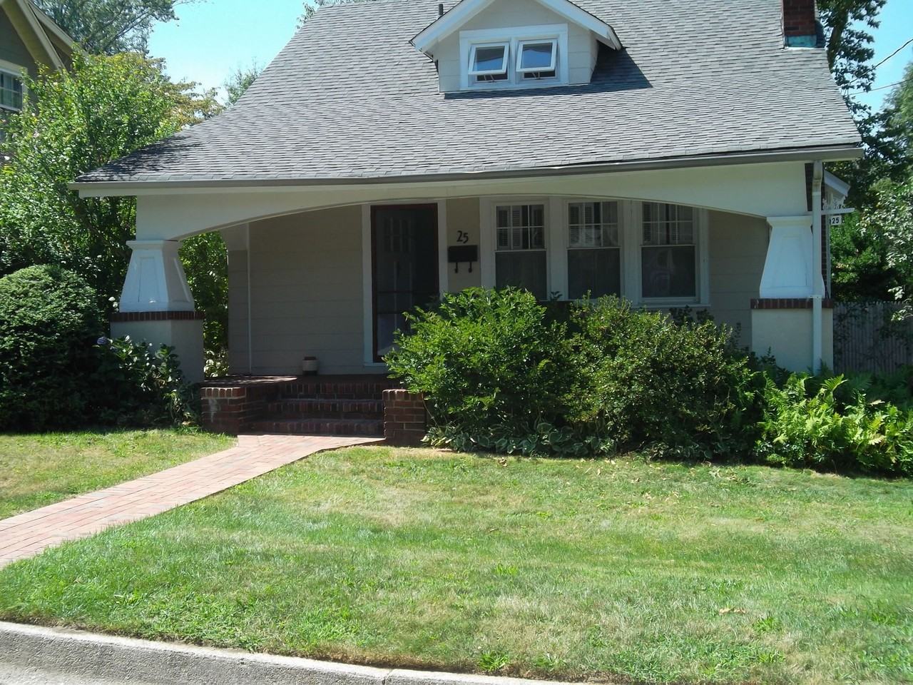 25 Willow Ave - Photo 2 of 17
