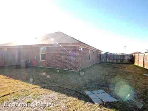 3201 Baldwin Loop - Photo 2 of 15
