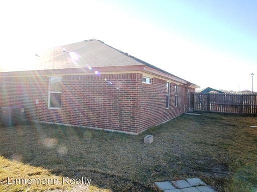 3201 Baldwin Loop - Photo 3 of 15