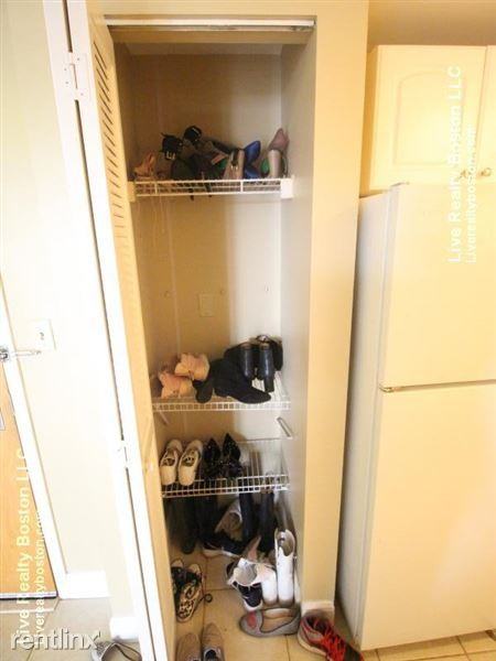 5 N Beacon St - Photo 3 of 7