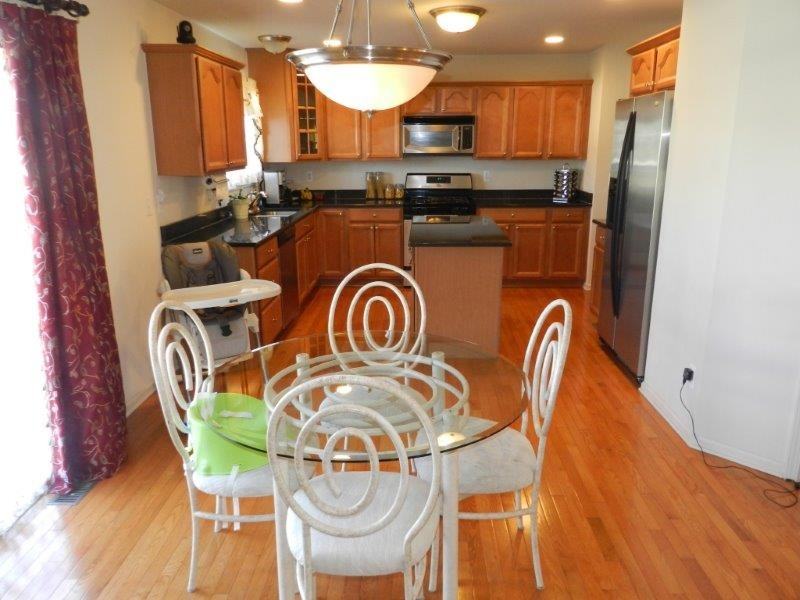 937 Grandview Dr - Photo 3 of 14