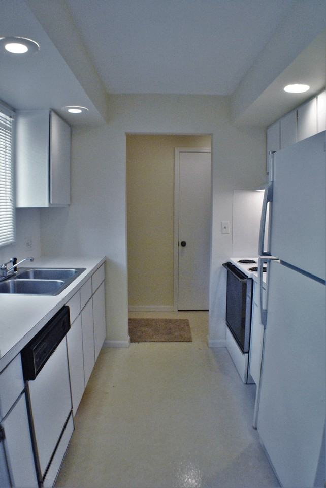 2511 Edgewood Ave SE - Photo 2 of 16