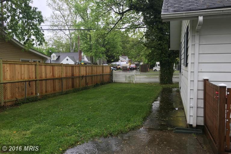 3110 Riva Rd - Photo 3 of 25