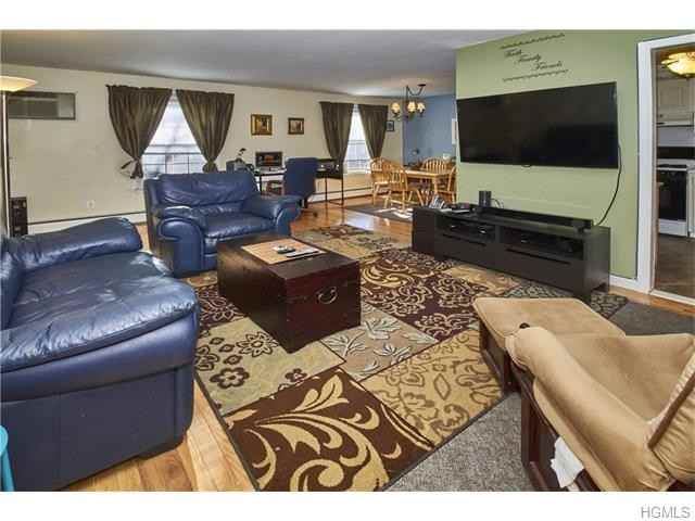 118 Parkside Dr #118 - Photo 2 of 11