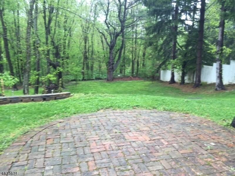 110 Meyersville Rd - Photo 2 of 11