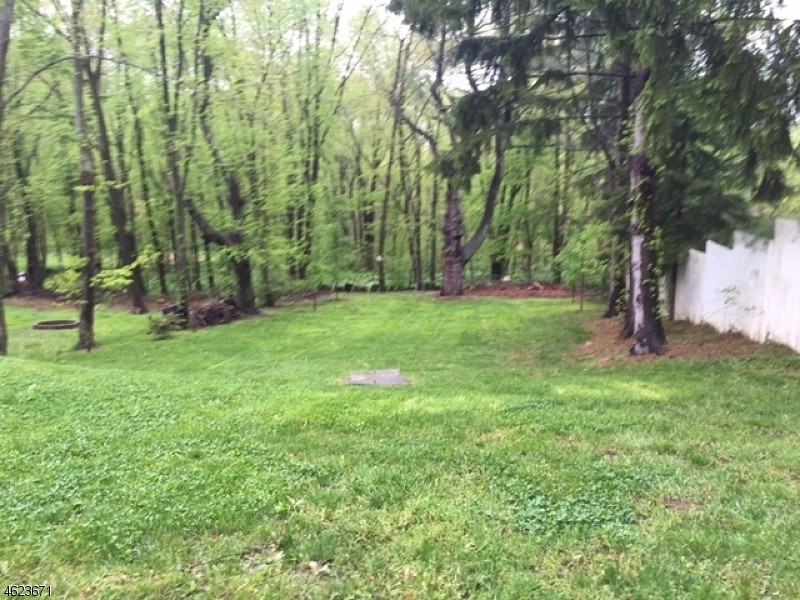 110 Meyersville Rd - Photo 3 of 11