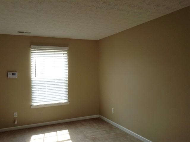 85 Haverstraw Pl - Photo 2 of 8