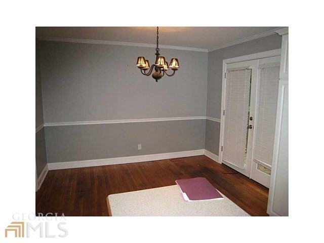 801 Pinehill Dr - Photo 3 of 12