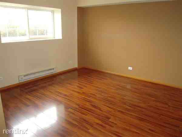 1225 Derry Ln - Photo 3 of 7