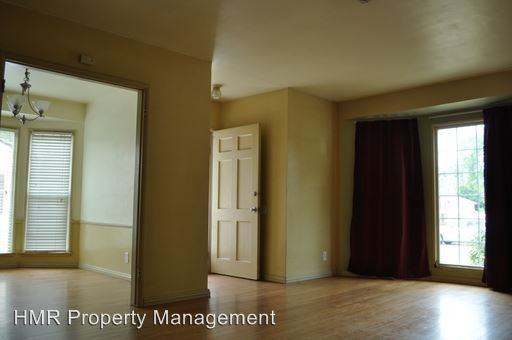 230 N Broadmoor Ave - Photo 3 of 27