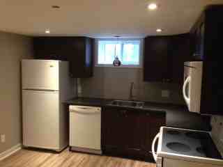 516 Walnut Crescent - Photo 3 of 5