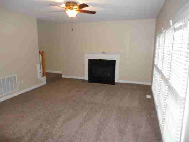 1013 Clatter Ave - Photo 2 of 15