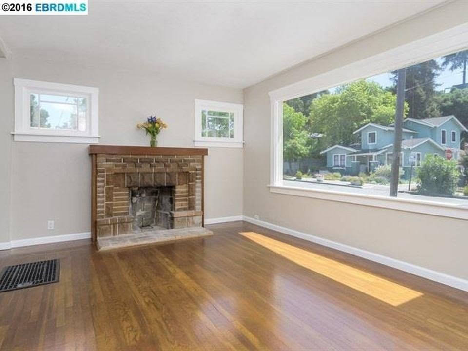 2327 Harrington Avenue - Photo 2 of 5