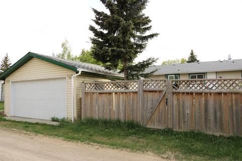 17 Malcolm Crescent - Photo 3 of 8