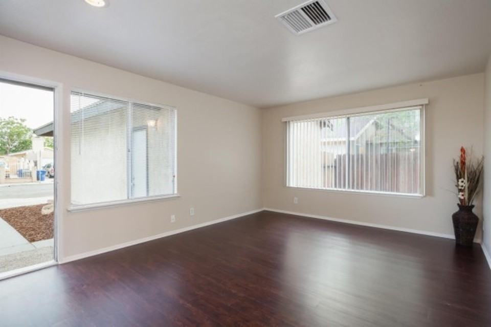 3608 Balmont Street - Photo 3 of 7