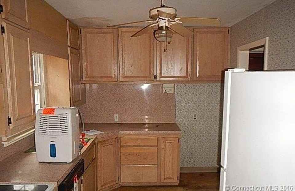 65 Yale Street - Photo 3 of 5