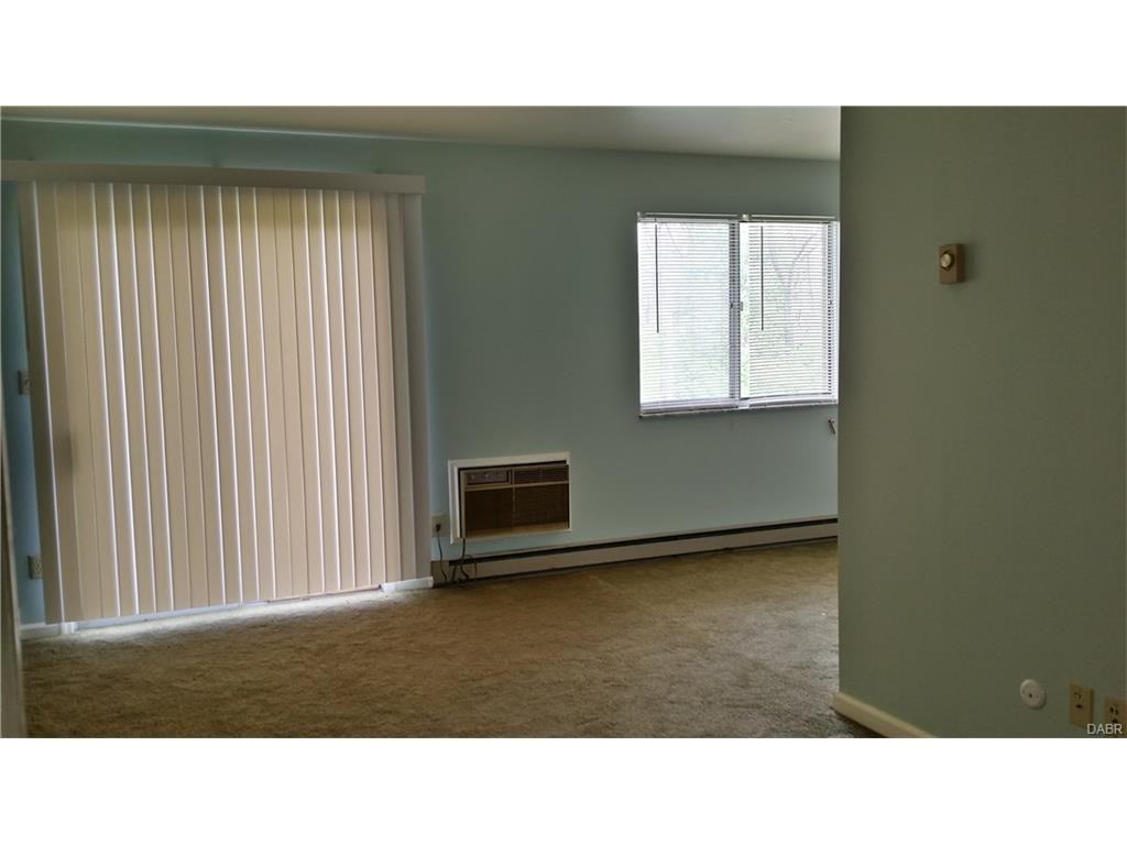 5363 Dunmore Dr - Photo 2 of 9