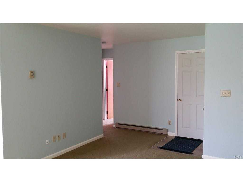 5363 Dunmore Dr - Photo 3 of 9