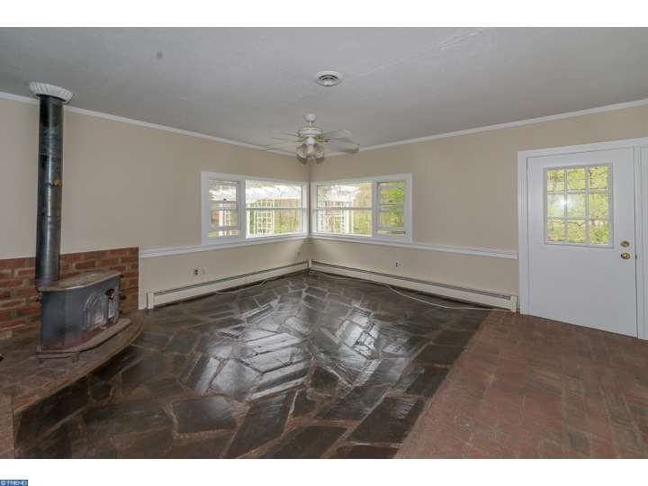 9222 Old Easton Rd - Photo 3 of 24