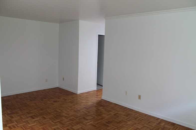 9425 Boulevard LaSalle, LaSalle, QC H8R 2M8, Canada 2 unit Rentals