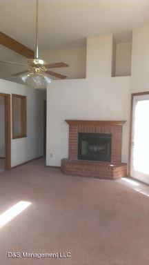 1003 NE 23rd St - Photo 2 of 6