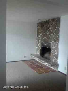 115 S Alder St - Photo 2 of 12