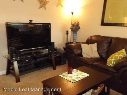 322 Burnett Ave N - Photo 3 of 12