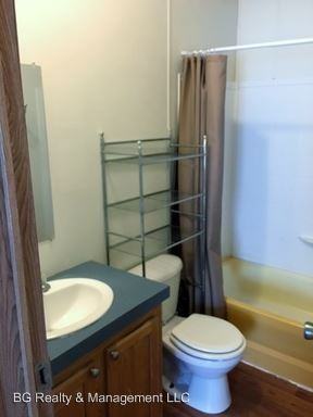 1054 Dennis Dr - Photo 2 of 10