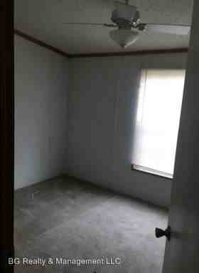 1054 Dennis Dr - Photo 3 of 10