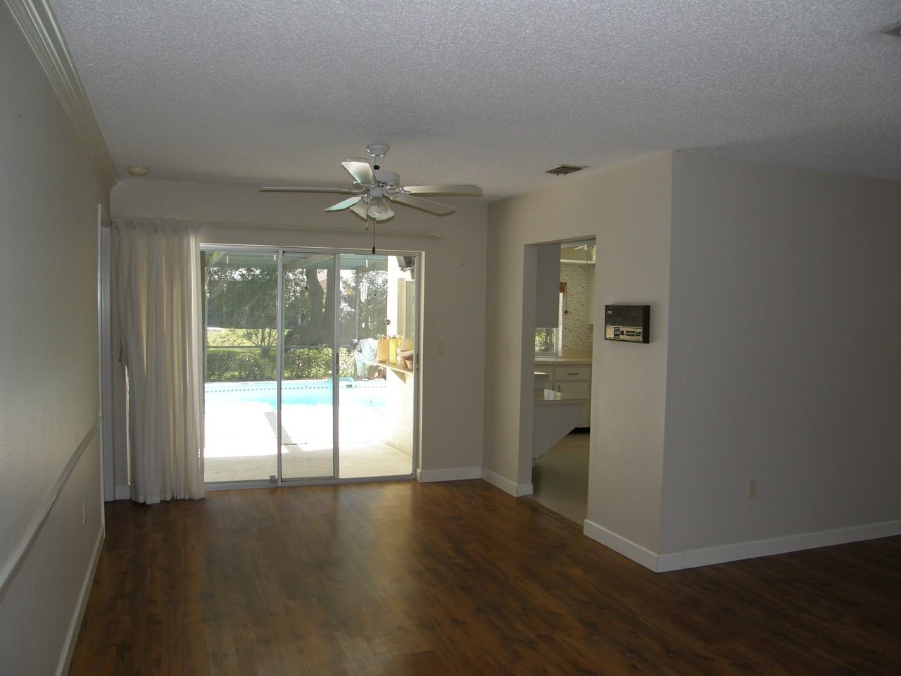 7808 Doral Dr - Photo 3 of 20