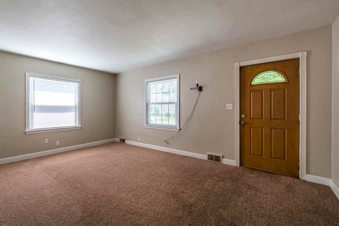 23 Blackhawk Hills Dr - Photo 2 of 8