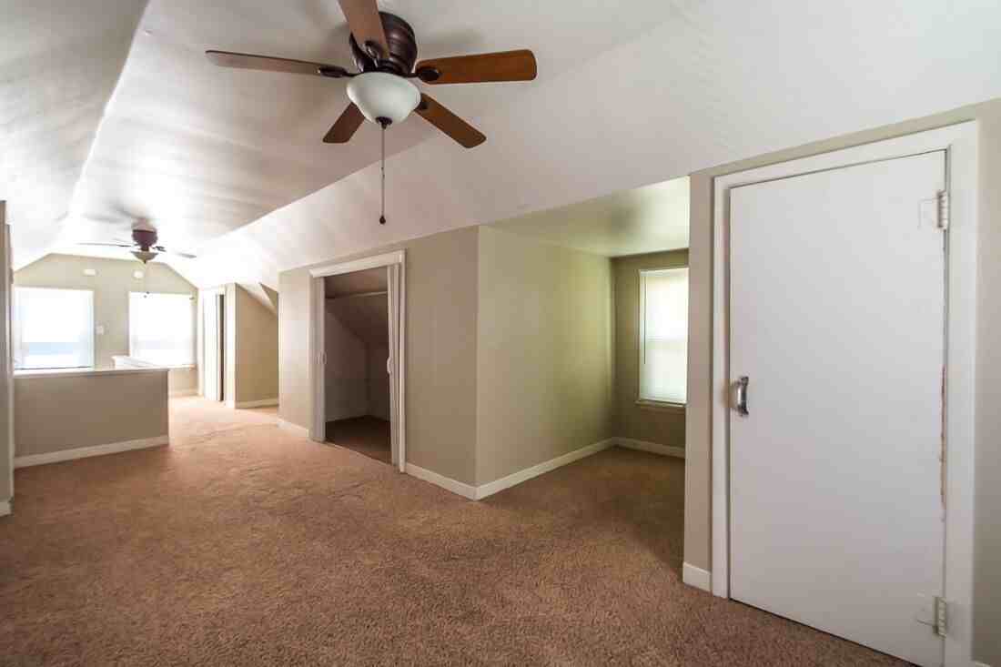 23 Blackhawk Hills Dr - Photo 3 of 8