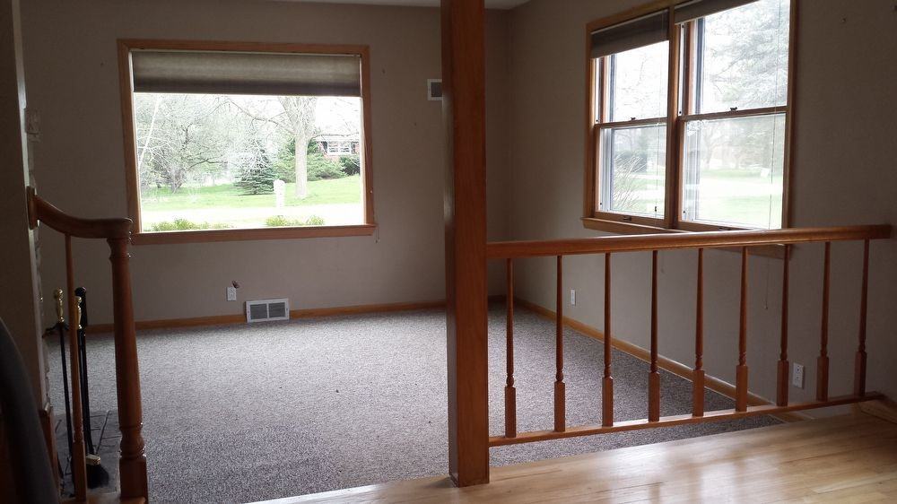 10303 N Greenview Dr - Photo 2 of 11