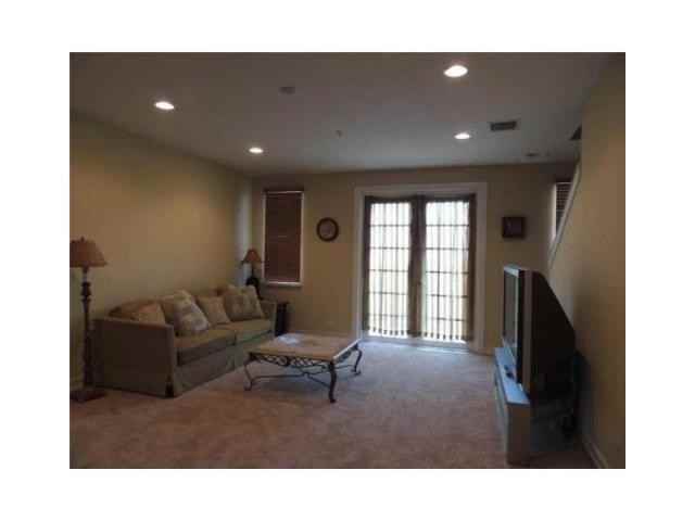 810 3rd Avenue 76 - Photo 3 of 5
